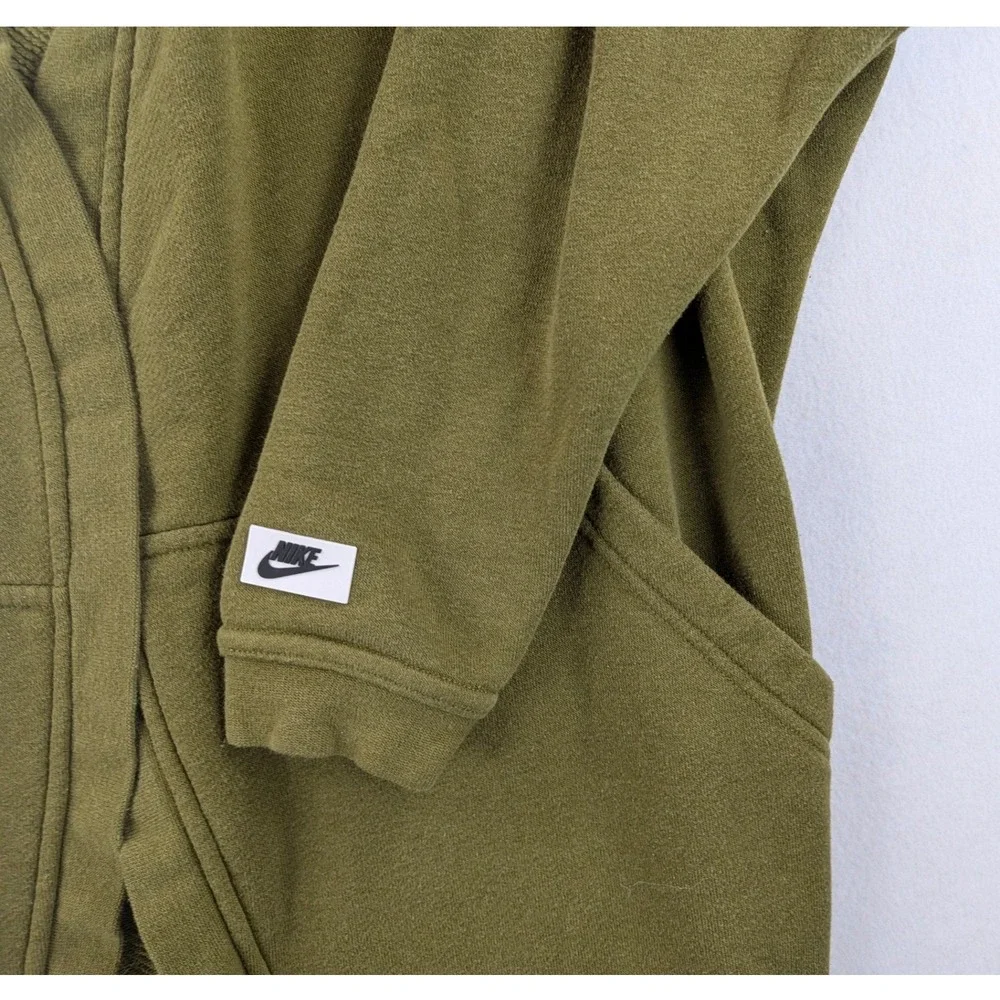 Nike sportswear women